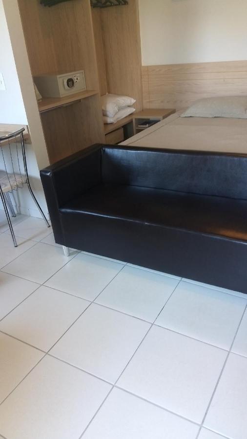 Golden Dolphin Express 5Pessoas Mais 1 Crianca Ate 5 Anos Com Toalhas E Roupas De Cama,Lencois, Travesseiros E Fronhas E 3 Parques Aquaticos Termais Limpeza Impostos E Taxas Ja Incluso Caldas Novas Szoba fotó